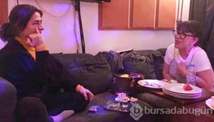 'Namussuz kedi! Sezen'in koynunda iki saat uyudu'