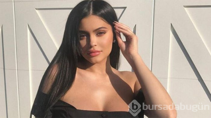 Kylie Jenner'a ikinci şok: Markasının satışları durdurulabilir