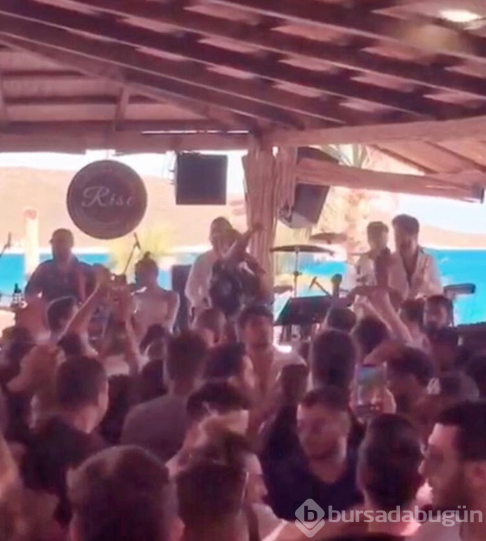 Berkay'a polis şoku! Konser olaylı bitti