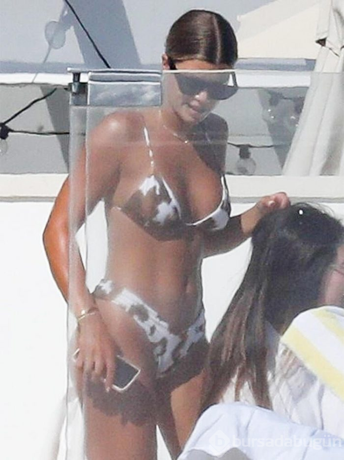 Sofia Richie yat turuna çıktı