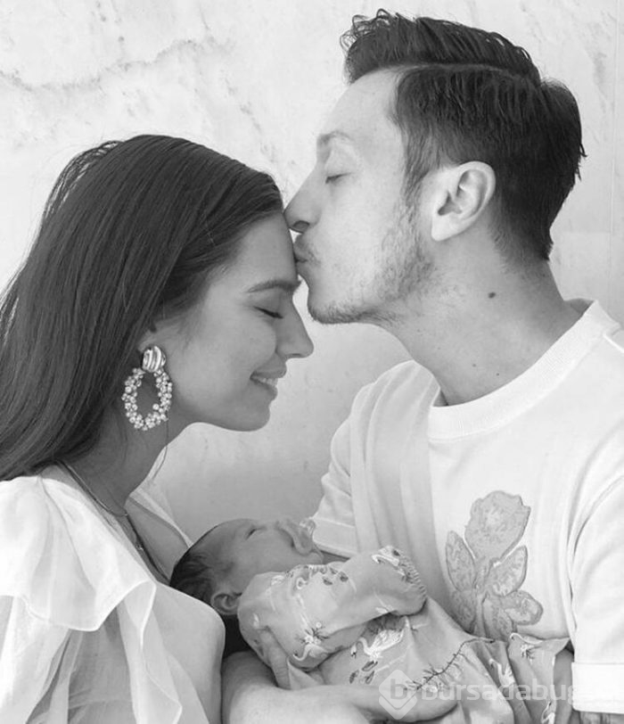 Mesut Özil, Çeşme'deki yazlığını Amine Gülşe için yeniledi