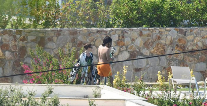Burak Özçivit, Fahriye Evcen ve Karan'ın Bodrum tatili