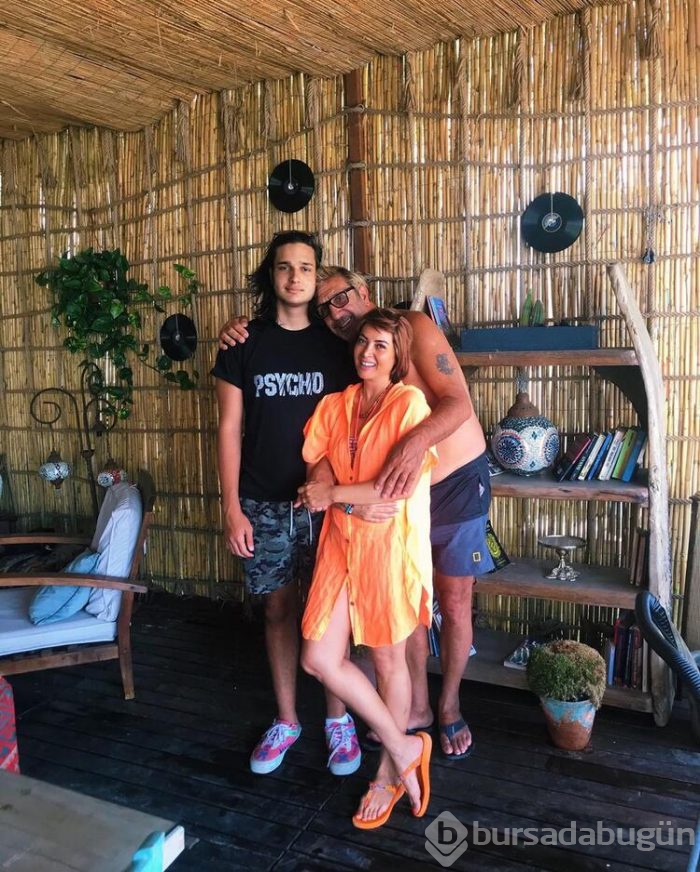 Oğlu Cem Özer'in boyunu geçti