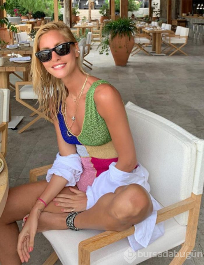 Çağla Şıkel sezonu açtı! Çocuklarıyla Bodrum'da