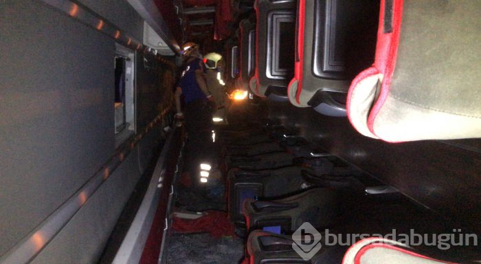 Bursa'da yolcu otobüsü devrildi! Ölü ve çok sayıda yaralı var