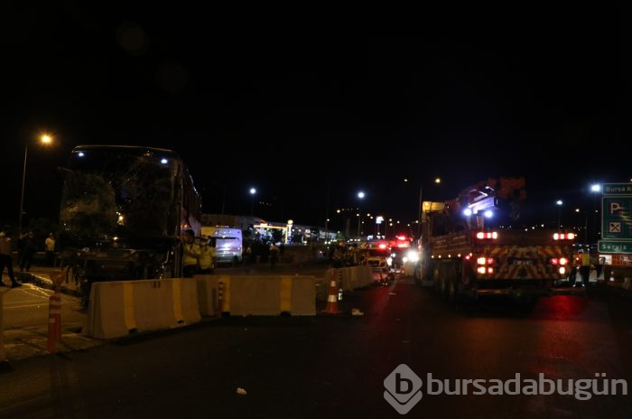 Bursa'da yolcu otobüsü devrildi! Ölü ve çok sayıda yaralı var