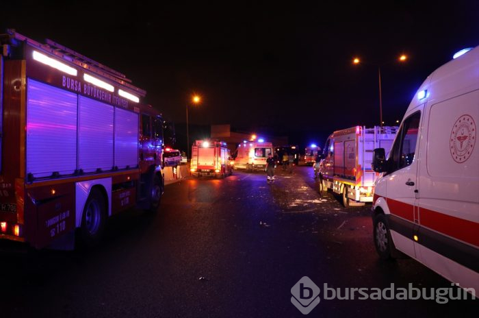 Bursa'da yolcu otobüsü devrildi! Ölü ve çok sayıda yaralı var