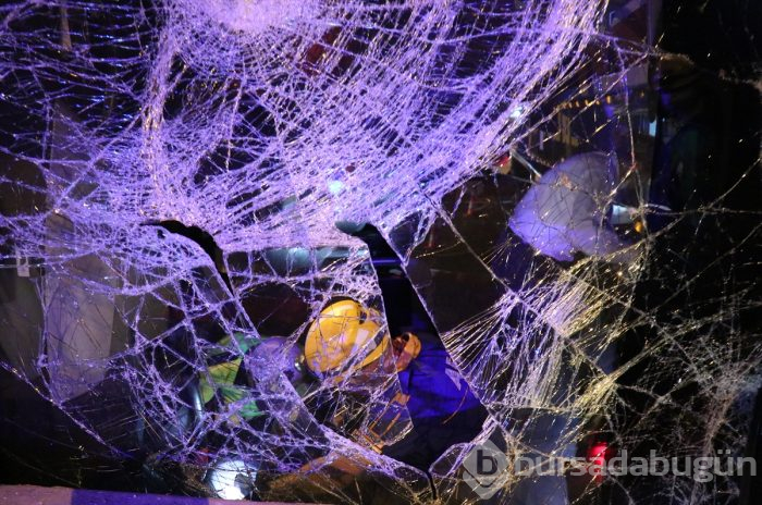 Bursa'da yolcu otobüsü devrildi! Ölü ve çok sayıda yaralı var