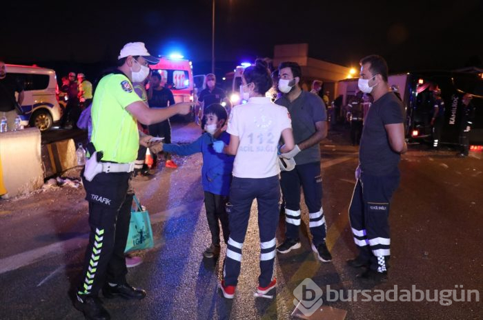 Bursa'da yolcu otobüsü devrildi! Ölü ve çok sayıda yaralı var