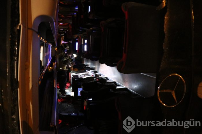 Bursa'da yolcu otobüsü devrildi! Ölü ve çok sayıda yaralı var