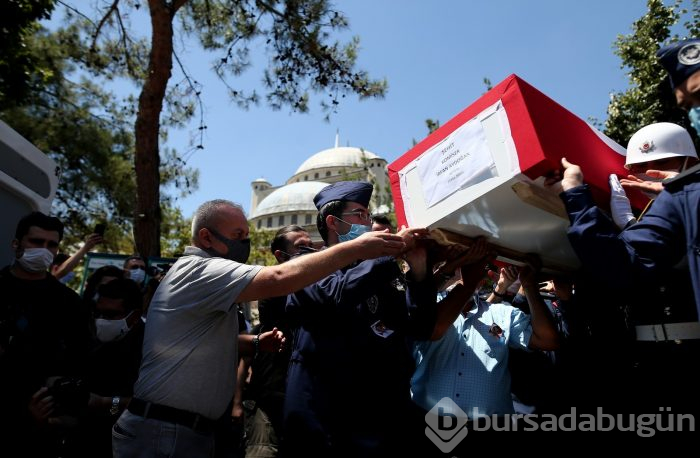 Şehit komiser yardımcısı, Bursa'da gözyaşlarıyla toprağa verildi