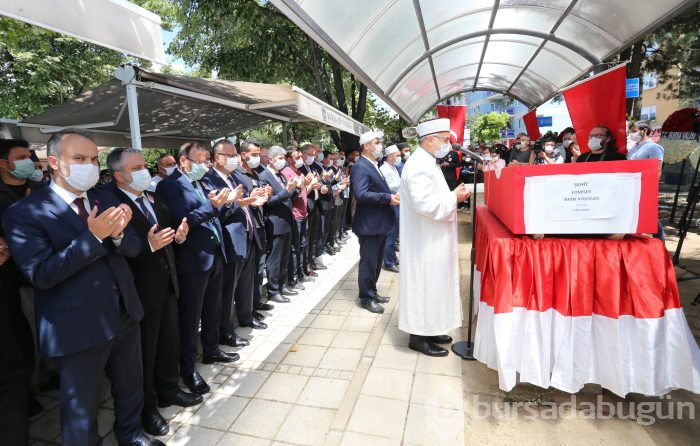 Şehit komiser yardımcısı, Bursa'da gözyaşlarıyla toprağa verildi