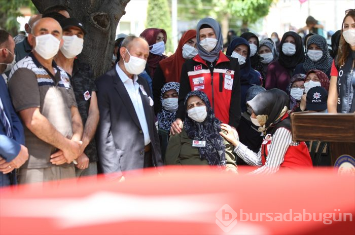Şehit komiser yardımcısı, Bursa'da gözyaşlarıyla toprağa verildi