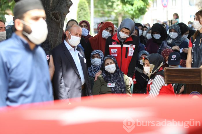 Şehit komiser yardımcısı, Bursa'da gözyaşlarıyla toprağa verildi