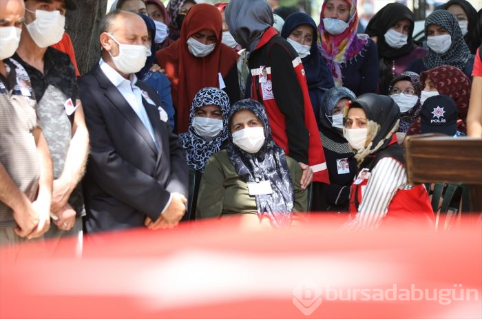 Şehit komiser yardımcısı, Bursa'da gözyaşlarıyla toprağa verildi