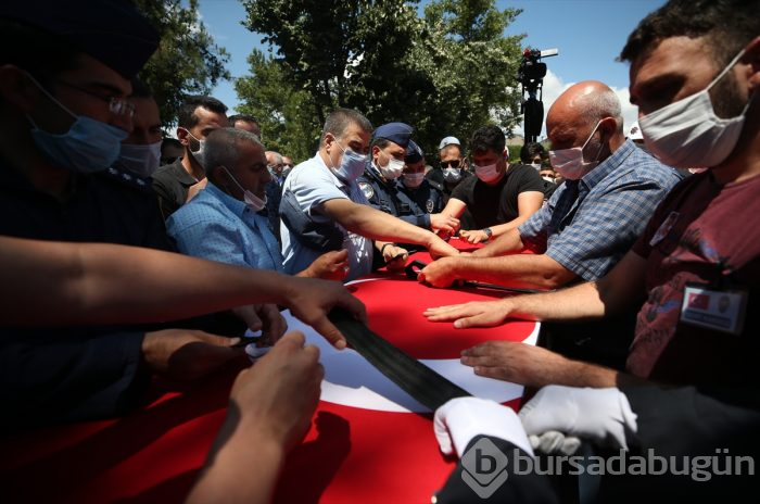 Şehit komiser yardımcısı, Bursa'da gözyaşlarıyla toprağa verildi