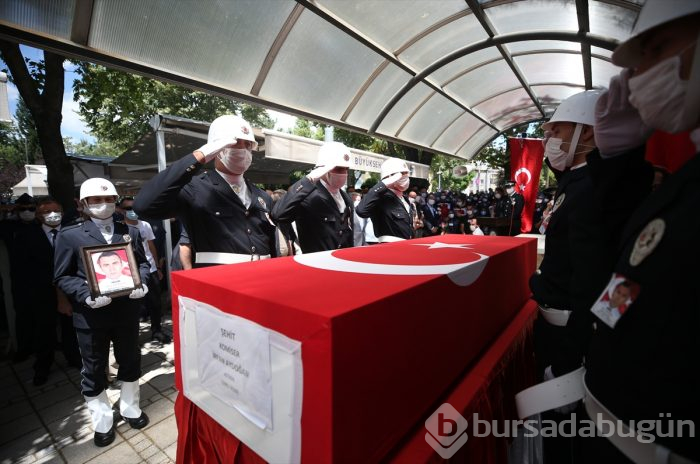 Şehit komiser yardımcısı, Bursa'da gözyaşlarıyla toprağa verildi