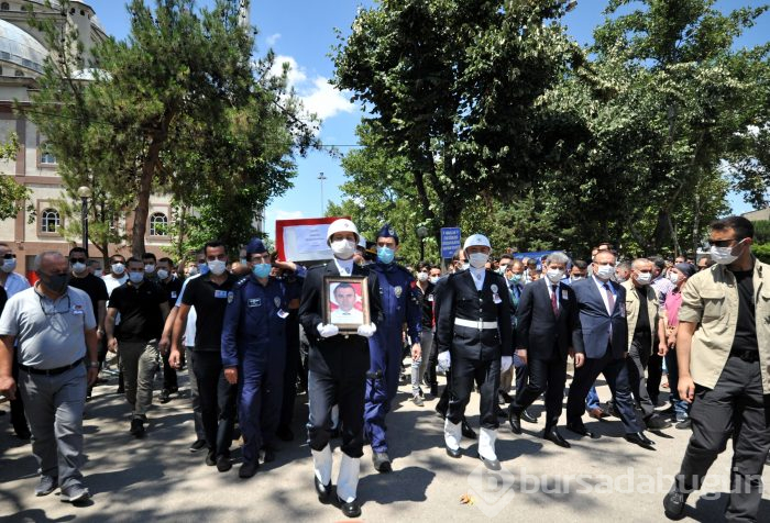 Şehit komiser yardımcısı, Bursa'da gözyaşlarıyla toprağa verildi