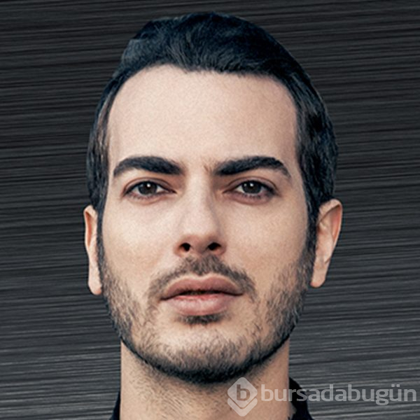 Harun Tekin'in mütevazı aracı dikkat çekti