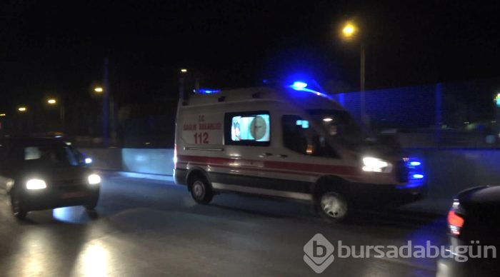Bursa'da TIR ile kamyon fabrika bahçesine uçtu: 2 yaralı