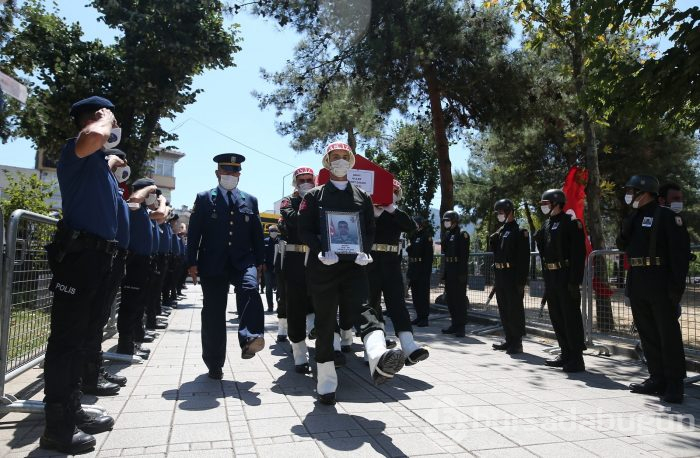 Bursa, şehidini son yolculuğuna uğurladı