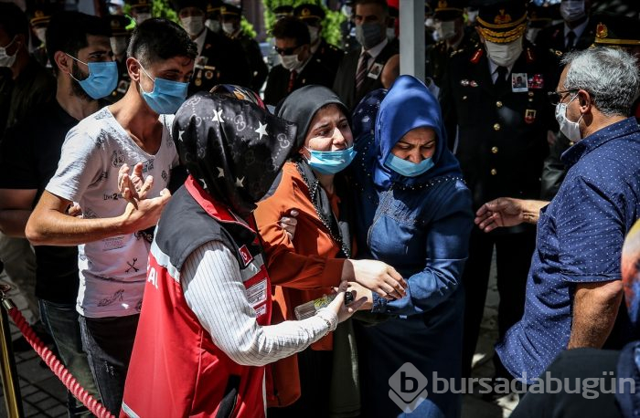 Bursa, şehidini son yolculuğuna uğurladı