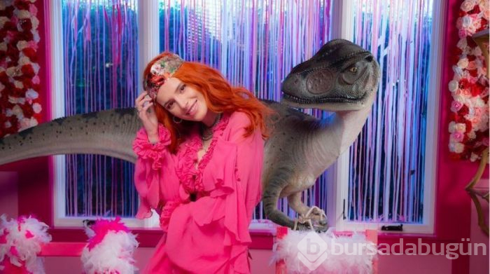 Bella Thorne'un evi şaşırttı! Her oda rengarenk
