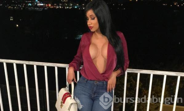Cardi B'den Kösem Sultan yorumu: Düşmanlarını öldürmesi zaman alıyor