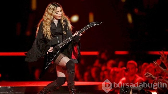 Instagram Madonna'yı 'yanlış bilgi yaymak'tan dolayı uyardı