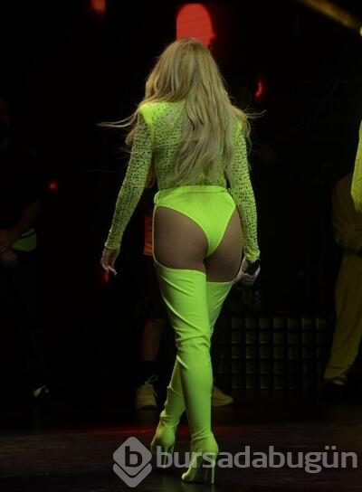 Hadise'den Tülin Şahin'e destek: Bu insanlık değil, iğrençlik!