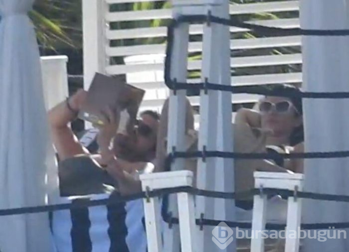 Beren Saat'ten tatil pozu