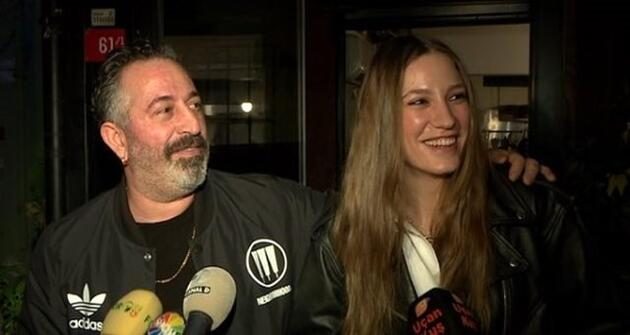 Cem Yılmaz ile Serenay Sarıkaya'dan barış fotoğrafı