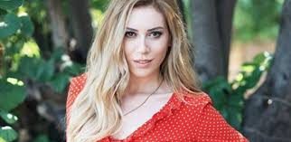 Sinem Kobal'dan örnek davranış!