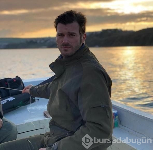 Kıvanç Tatlıtuğ denize çivileme daldı