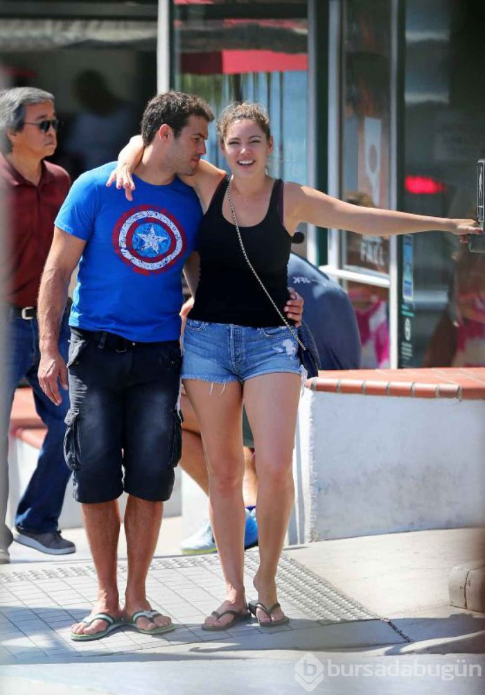 Kelly Brook ve Jeremy Parisi'nin tedbirli tatili