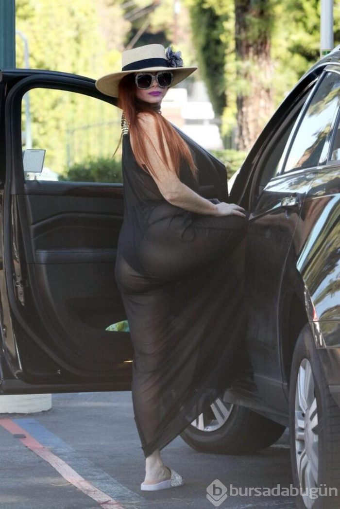 Phoebe Price yine dikkat çekmeyi başardı