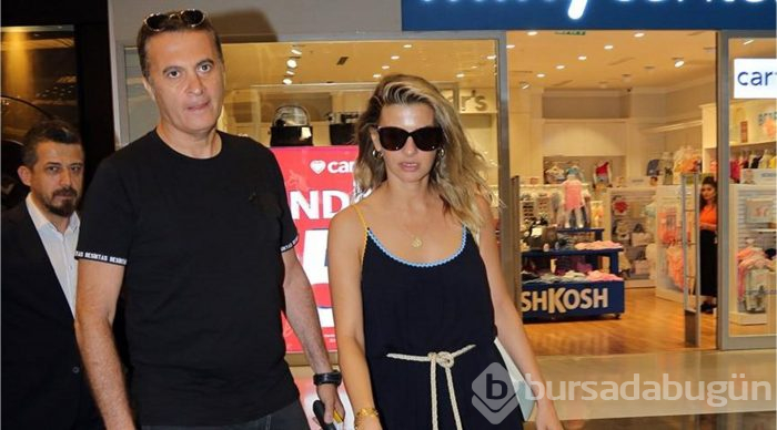 Fikret Orman ve Tuğba Coşkun pazar gezmesinde