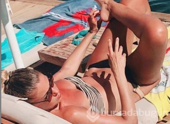 Gülben Ergen'den bikinili selfie