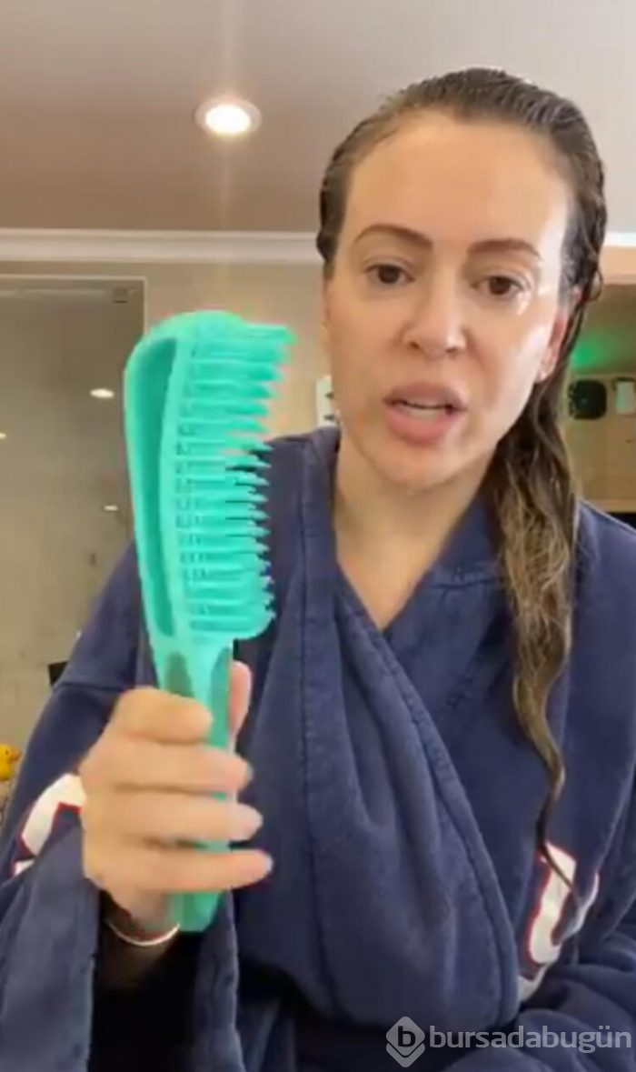 Alyssa Milano: Koronavirüs yüzünden saçlarım dökülüyor