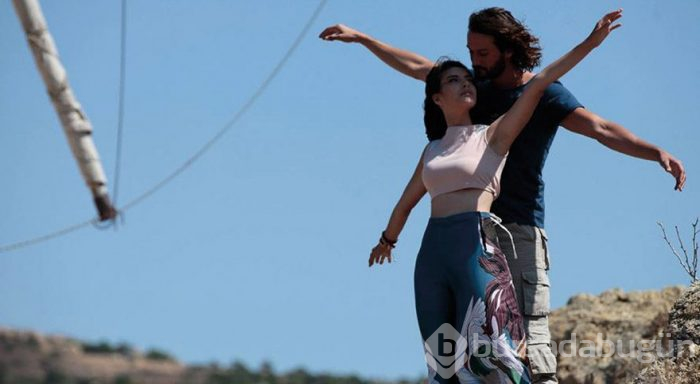 Cansu Tosun, evlilik yıl dönümünü kutladı