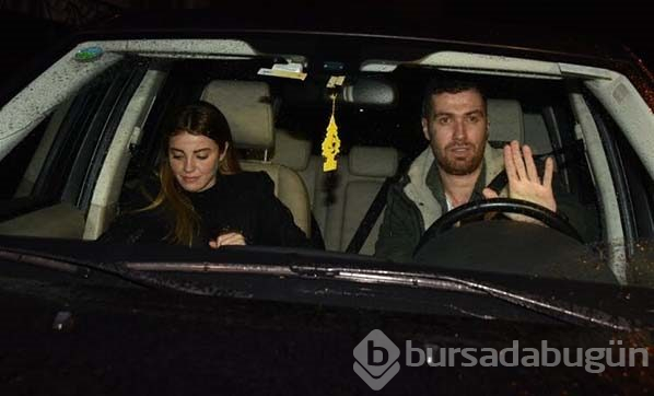 Oğulcan Engin ve Ezgi Eyüboğlu'nun aşk pozu