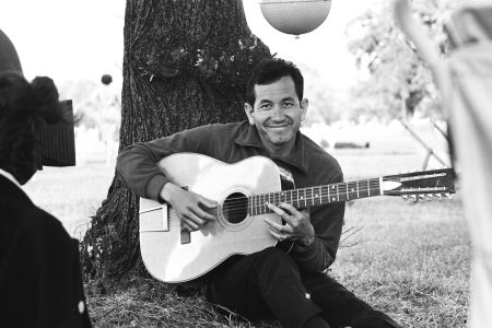 Ünlü müzisyen Trini Lopez coronadan hayatını kaybetti