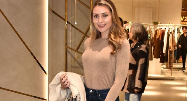 Chloe ve annesinin pozuna 'İkizler' yorumu