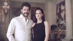 Fahriye Evcen'den Burak Özçivit'e: Bu nasıl bakış