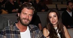 Kıvanç Tatlıtuğ'un hayranları Başak Dizer'i kıskanıyor