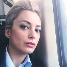 Berlusconi 53 yaş küçük sevgilisiyle el ele görüntülendi