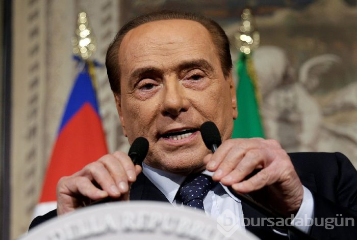 Berlusconi 53 yaş küçük sevgilisiyle el ele görüntülendi