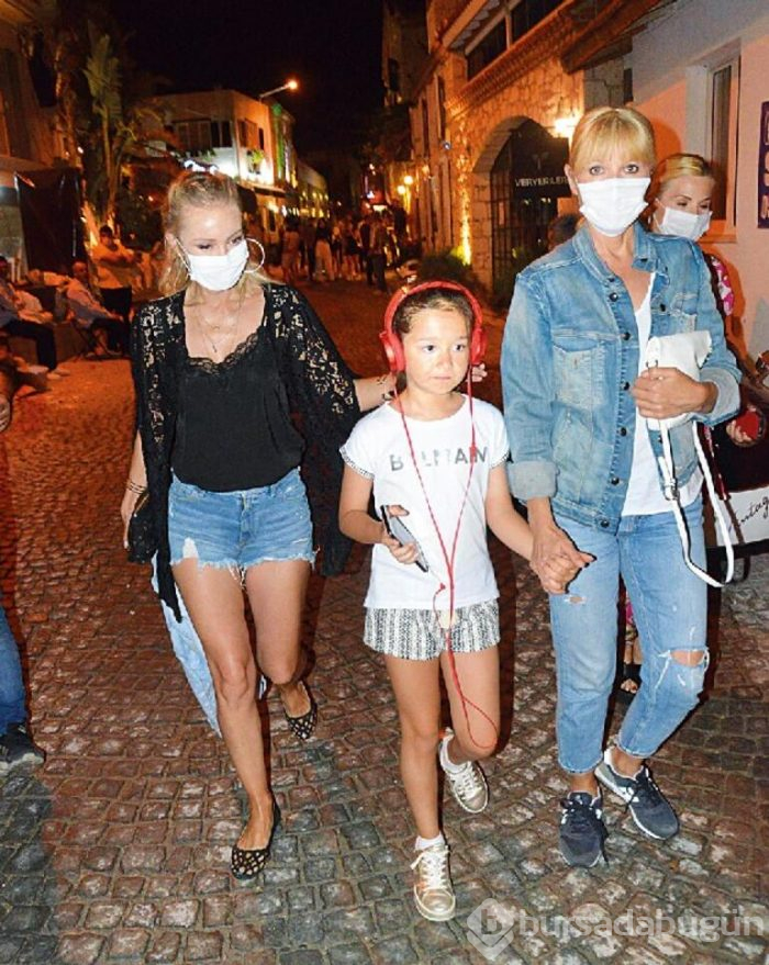 Ayşegül Yıldız, Bodrum tatilinde