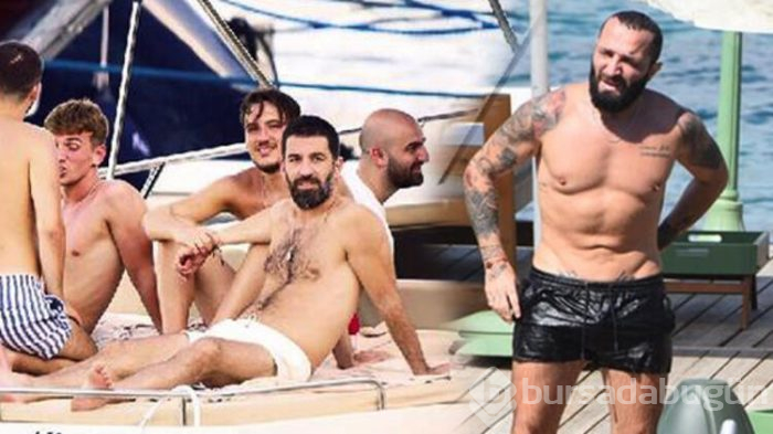 Arda Turan ve Berkay aynı otelde! Personelin zor anları...