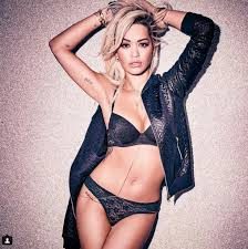 Rita Ora'dan cesur paylaşım